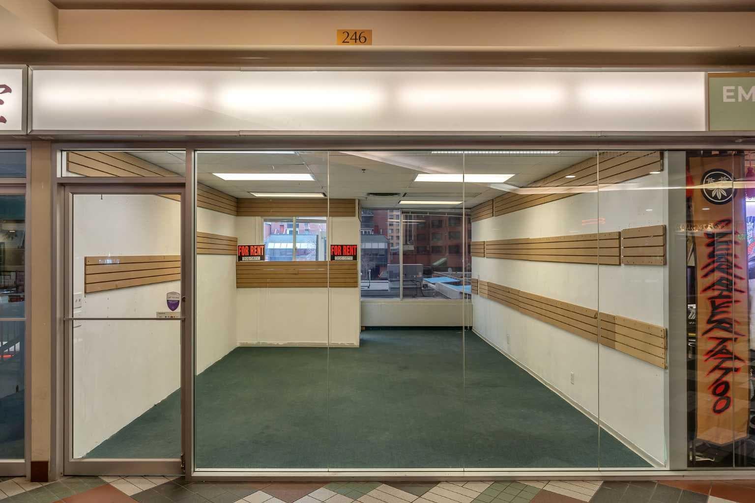 246, 328 Centre Street SE