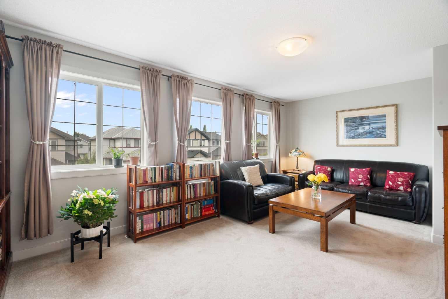70 Everwoods Park SW