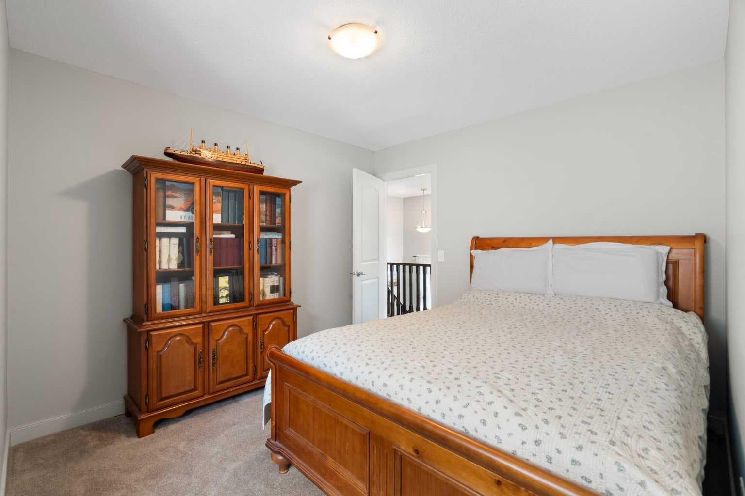 70 Everwoods Park SW