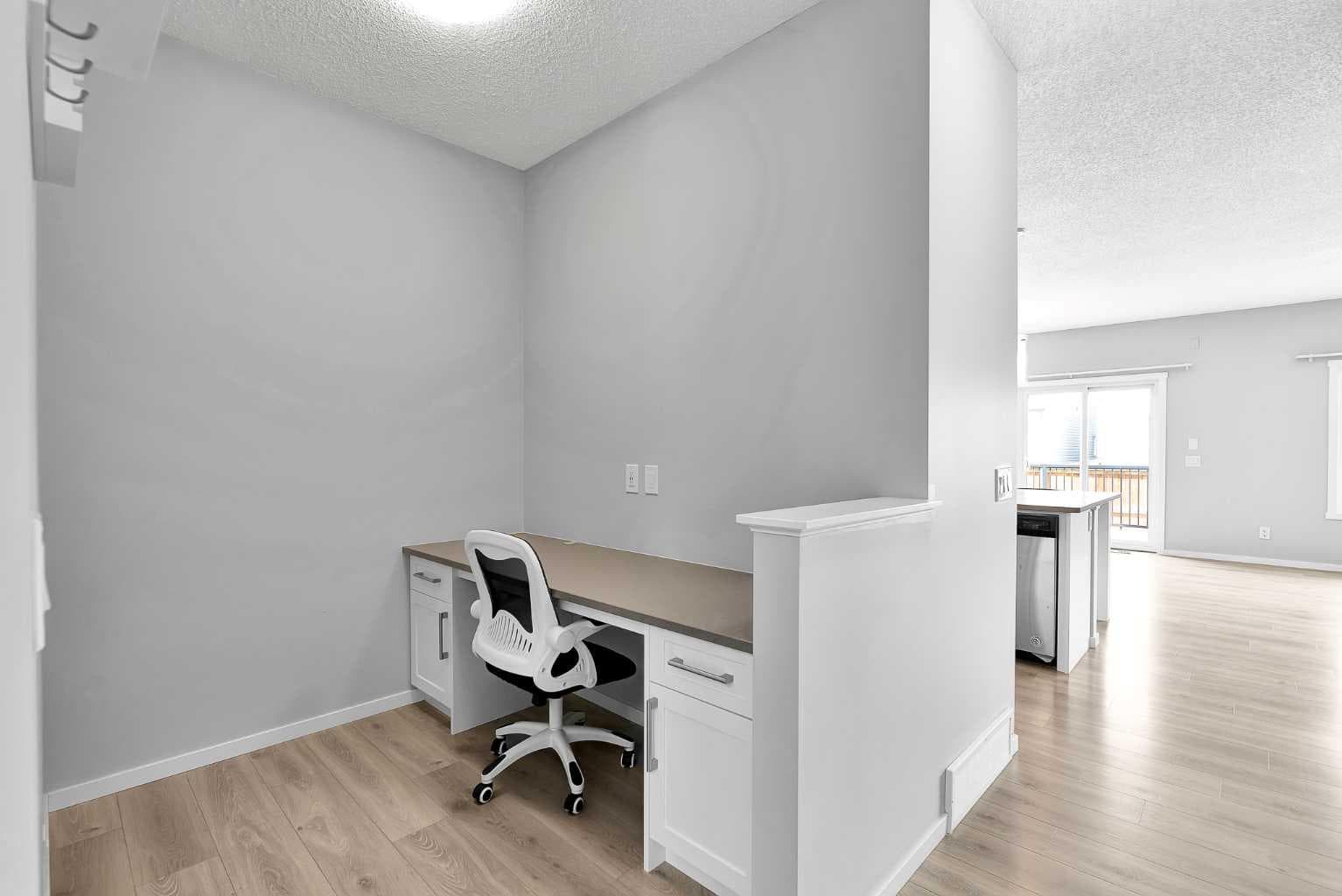 300 Walgrove Boulevard SE