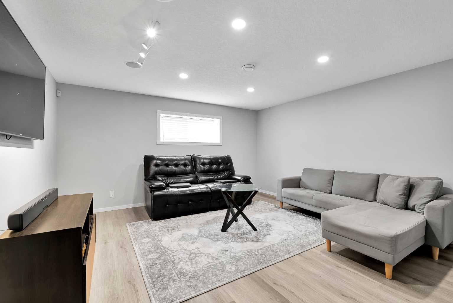 300 Walgrove Boulevard SE