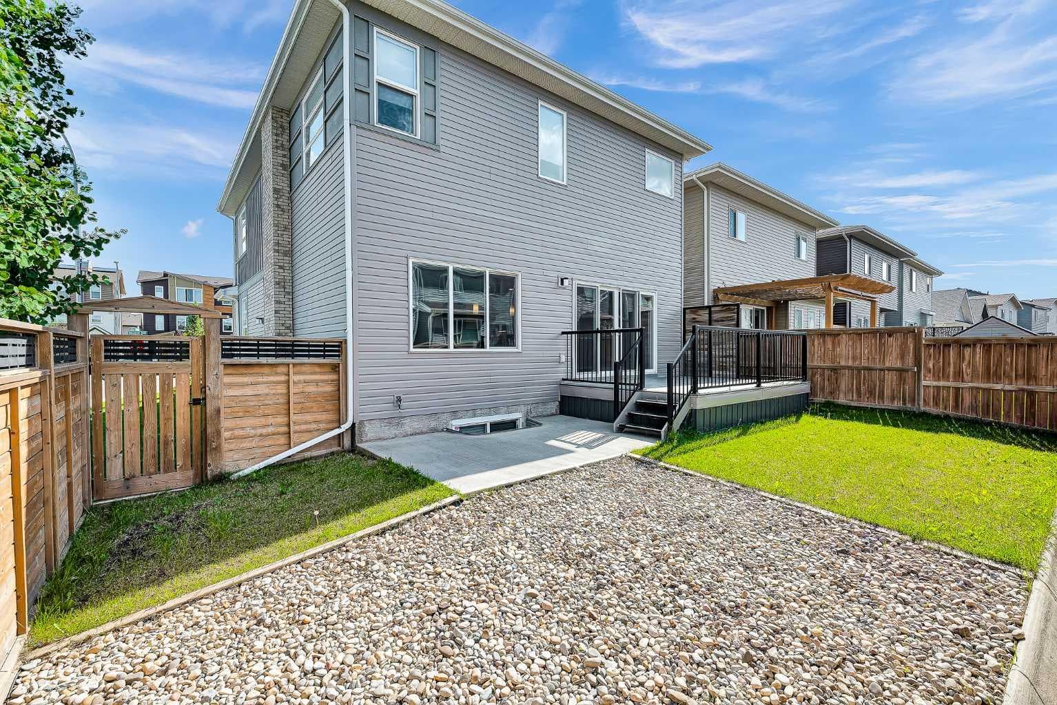 300 Walgrove Boulevard SE