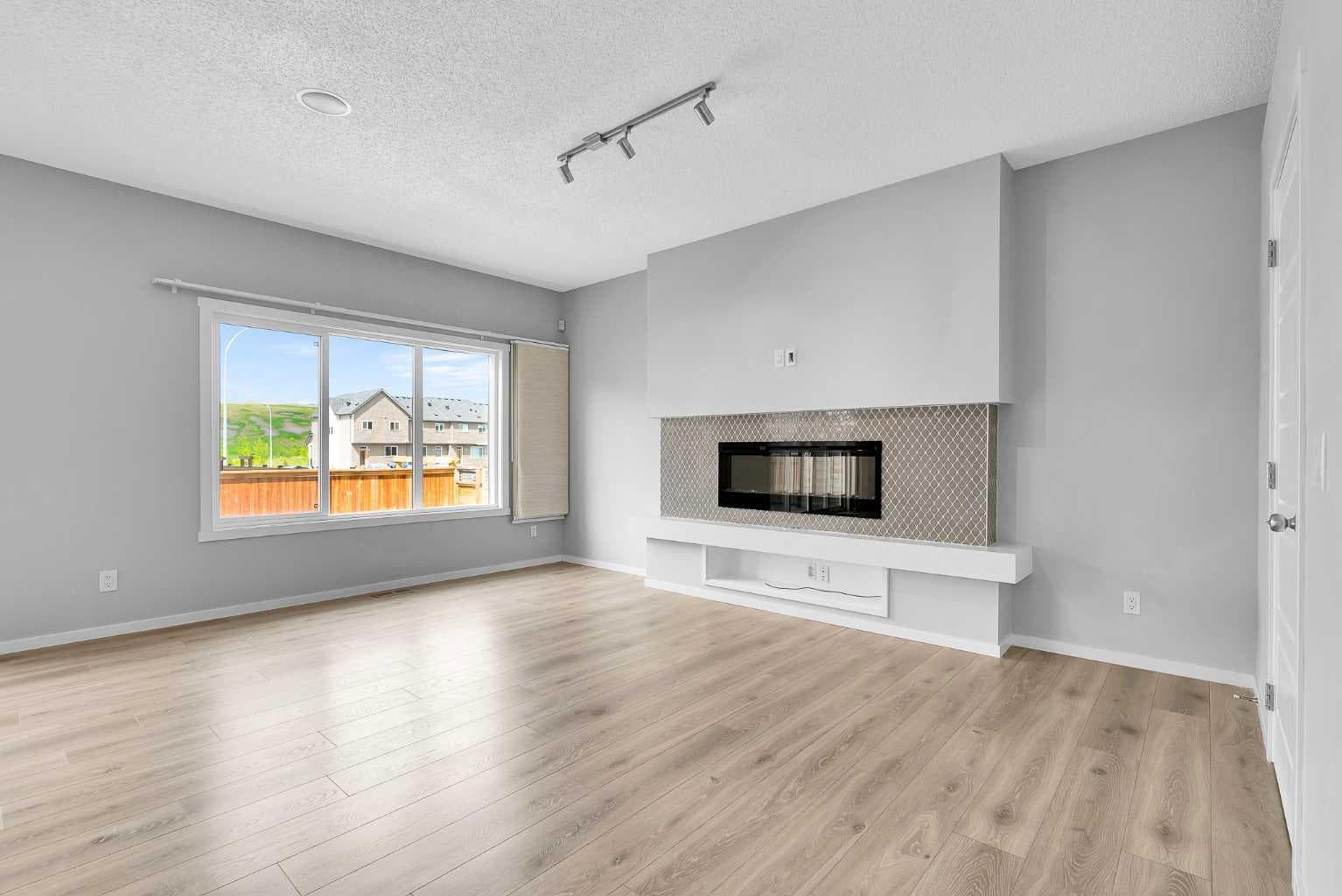 300 Walgrove Boulevard SE