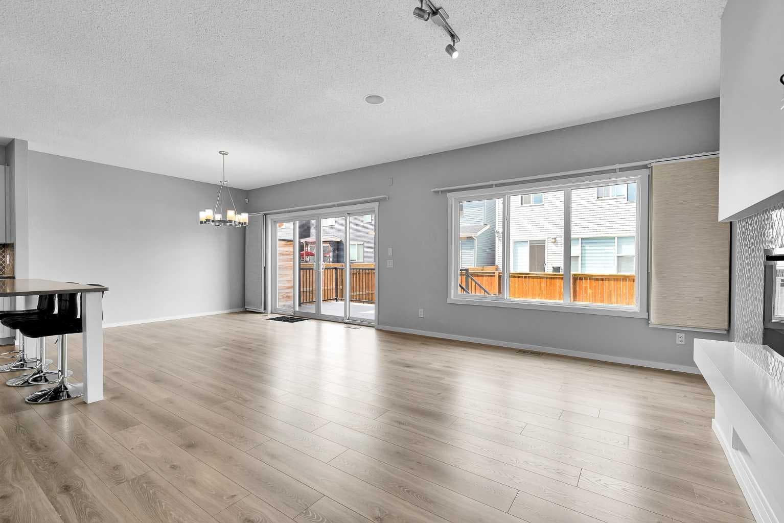 300 Walgrove Boulevard SE