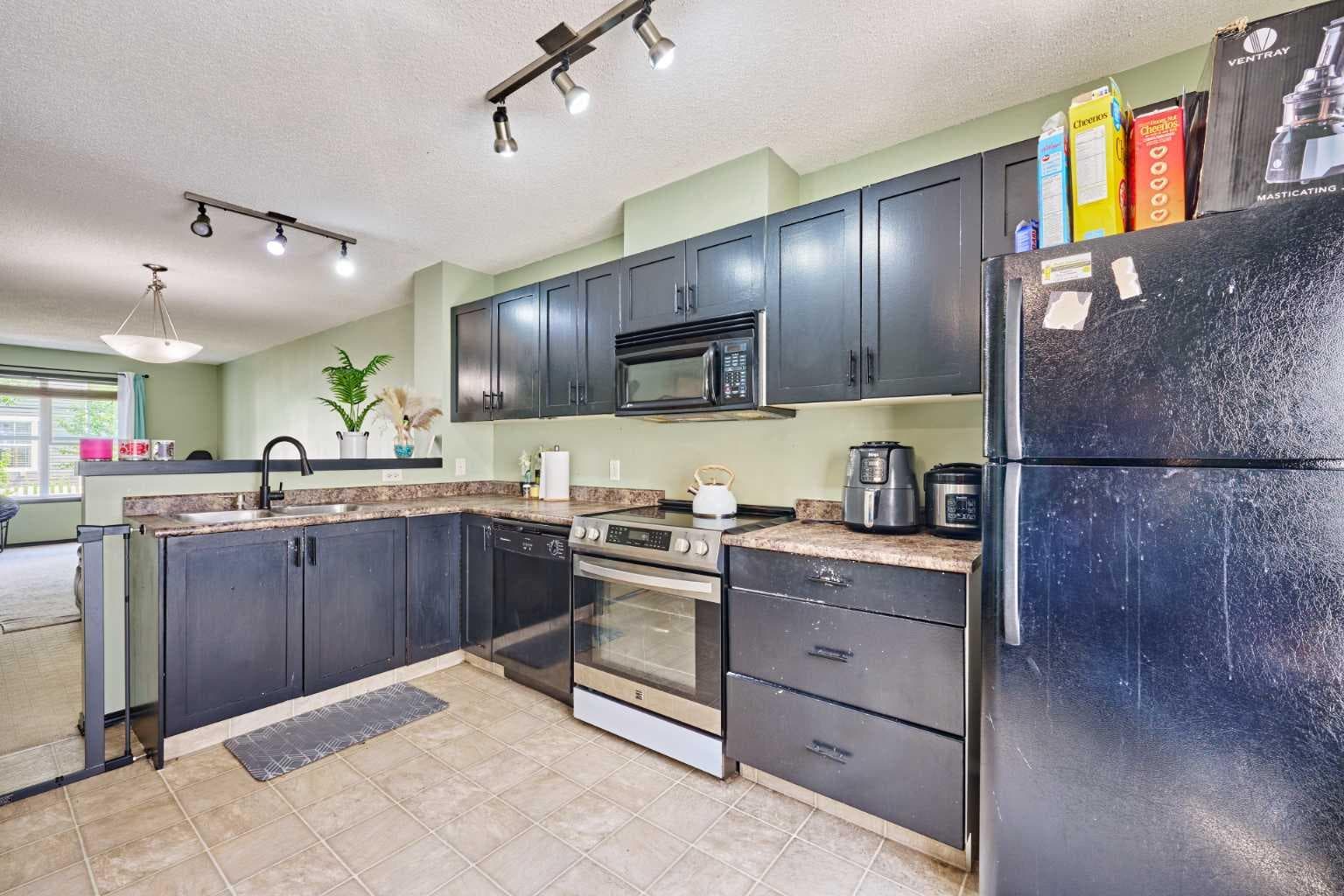 225 ELGIN Gardens SE