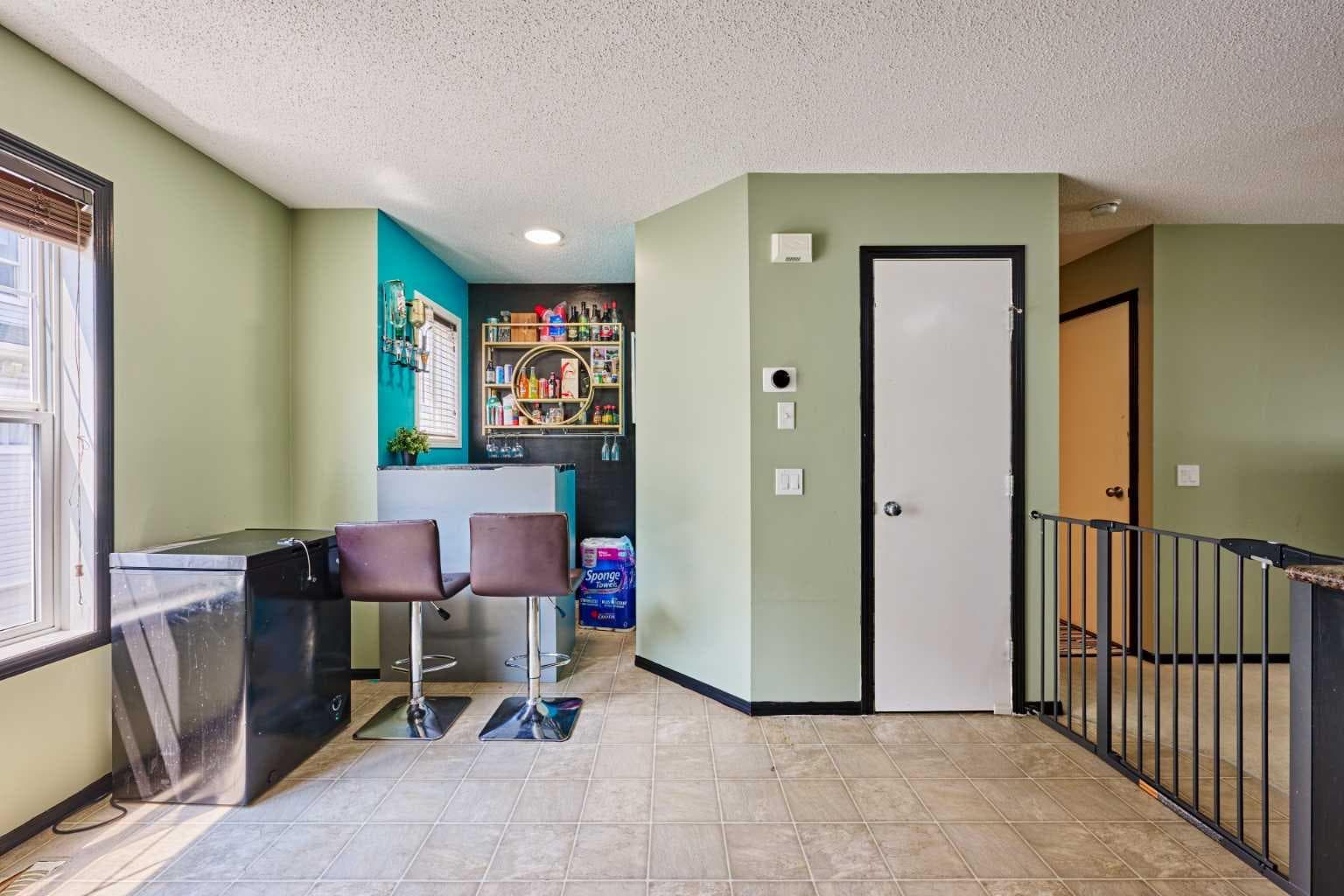 225 ELGIN Gardens SE