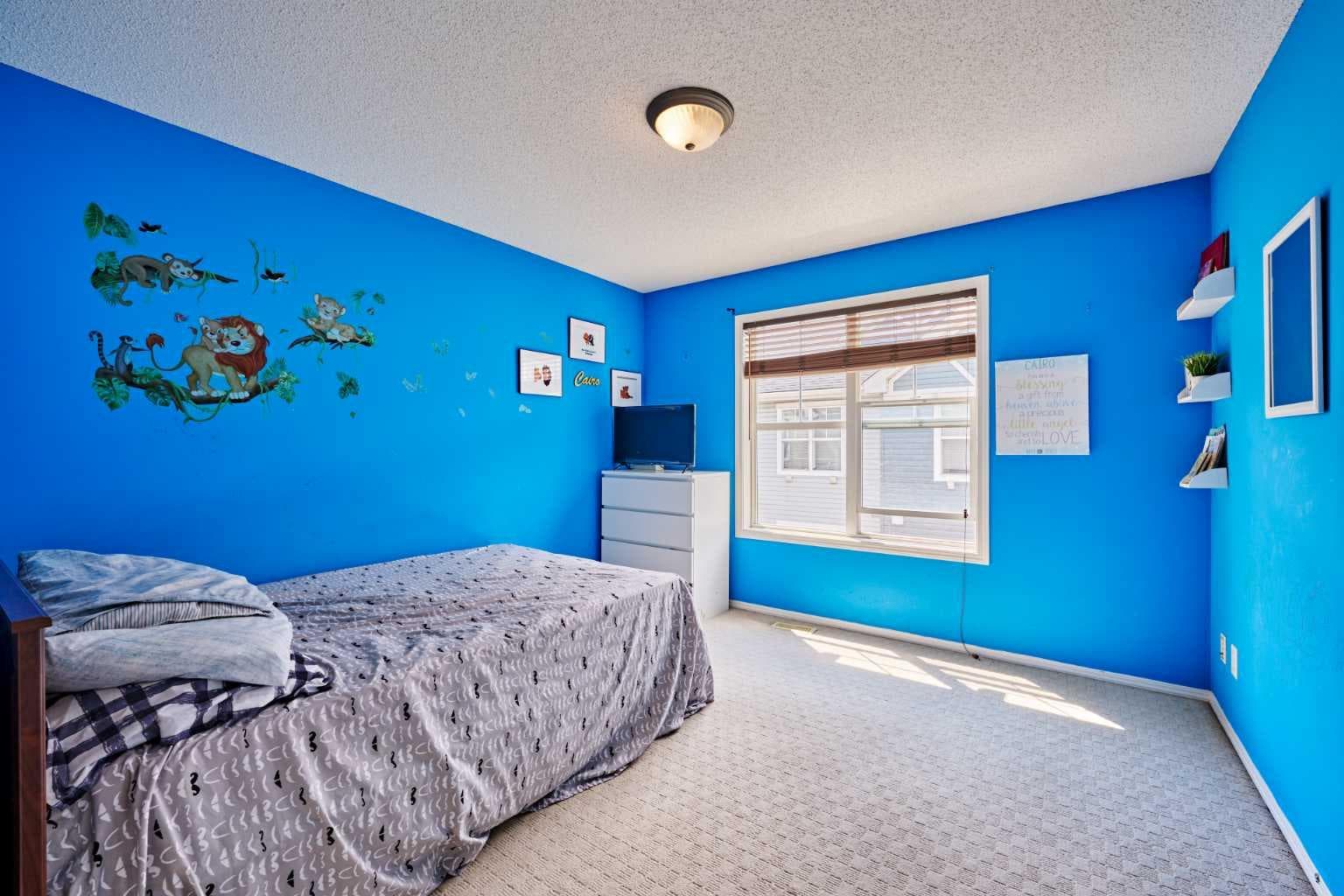 225 ELGIN Gardens SE