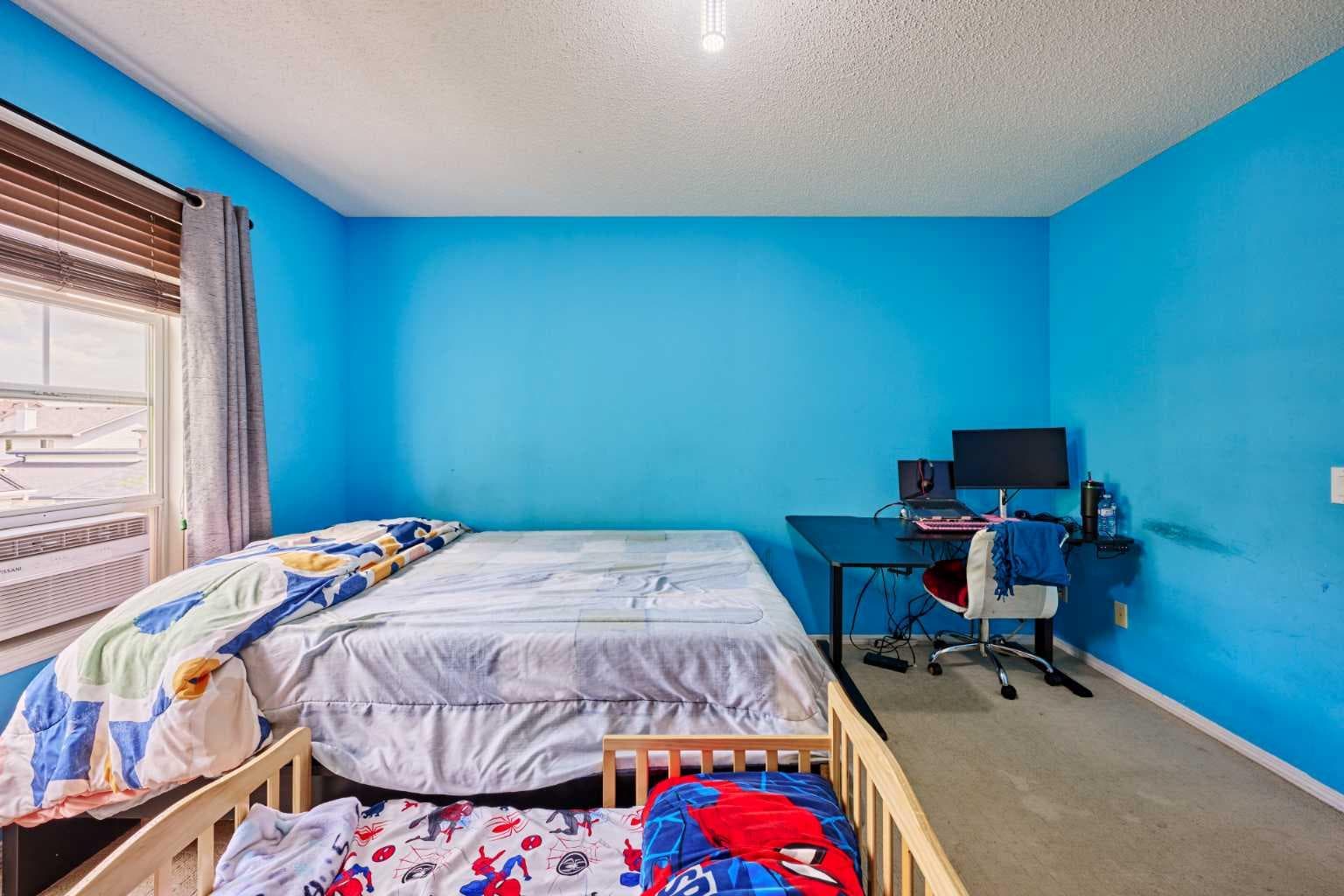 225 ELGIN Gardens SE
