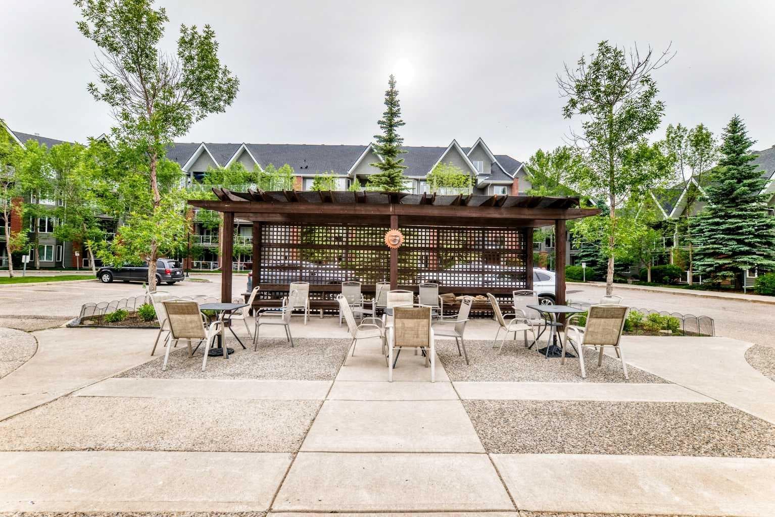 161, 15 Everstone Drive SW