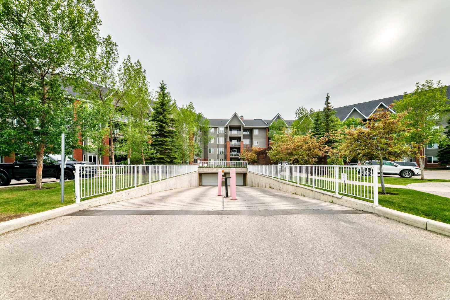 161, 15 Everstone Drive SW