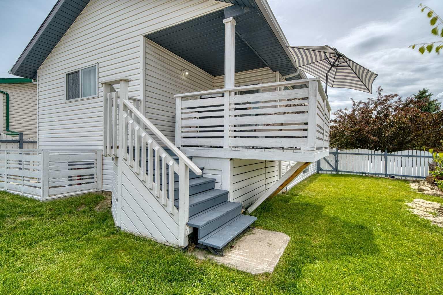 119 Applemont Close SE