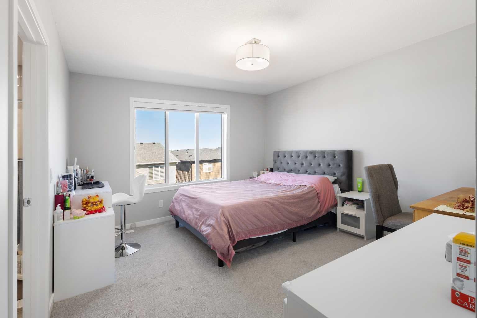 35 Lucas Passage NW
