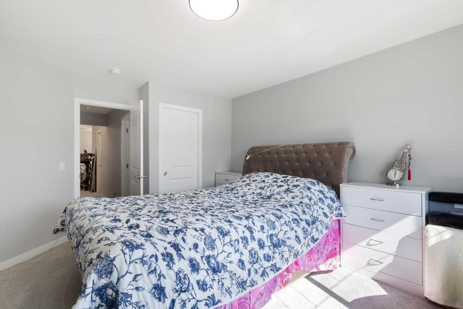 35 Lucas Passage NW