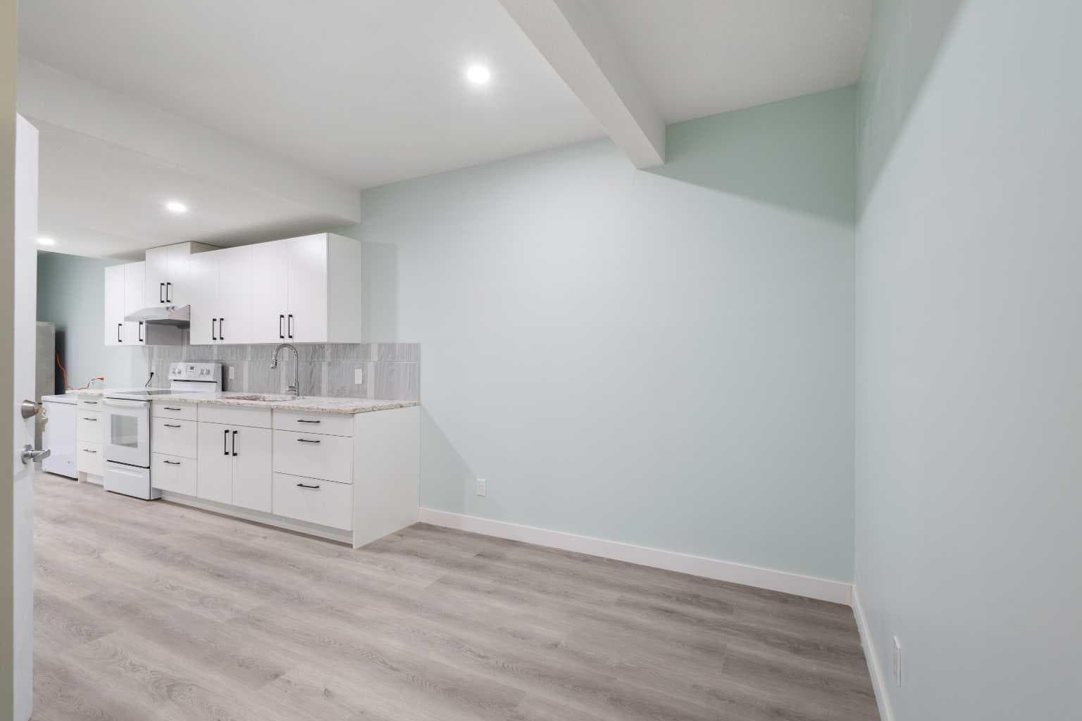 35 Lucas Passage NW