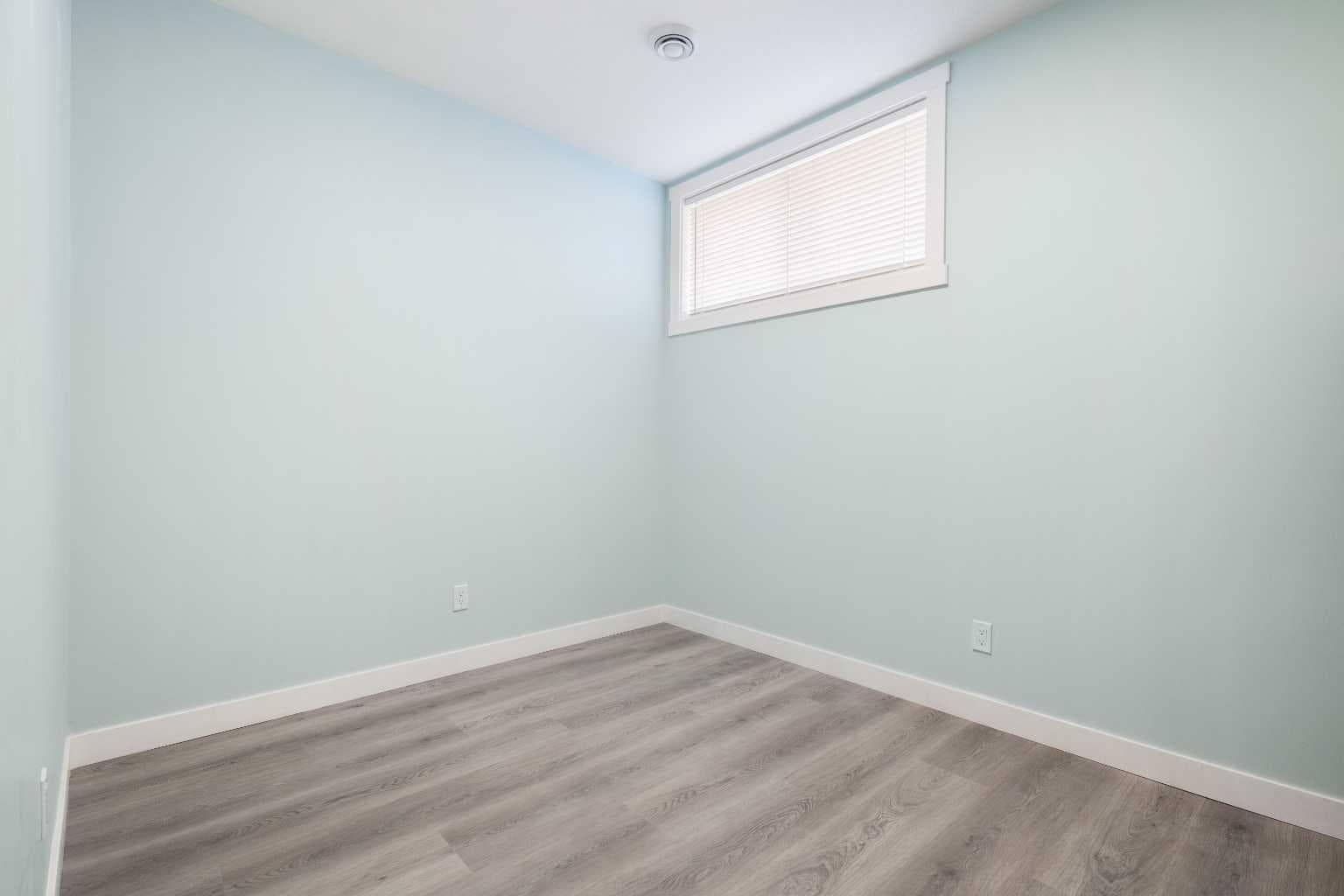 35 Lucas Passage NW