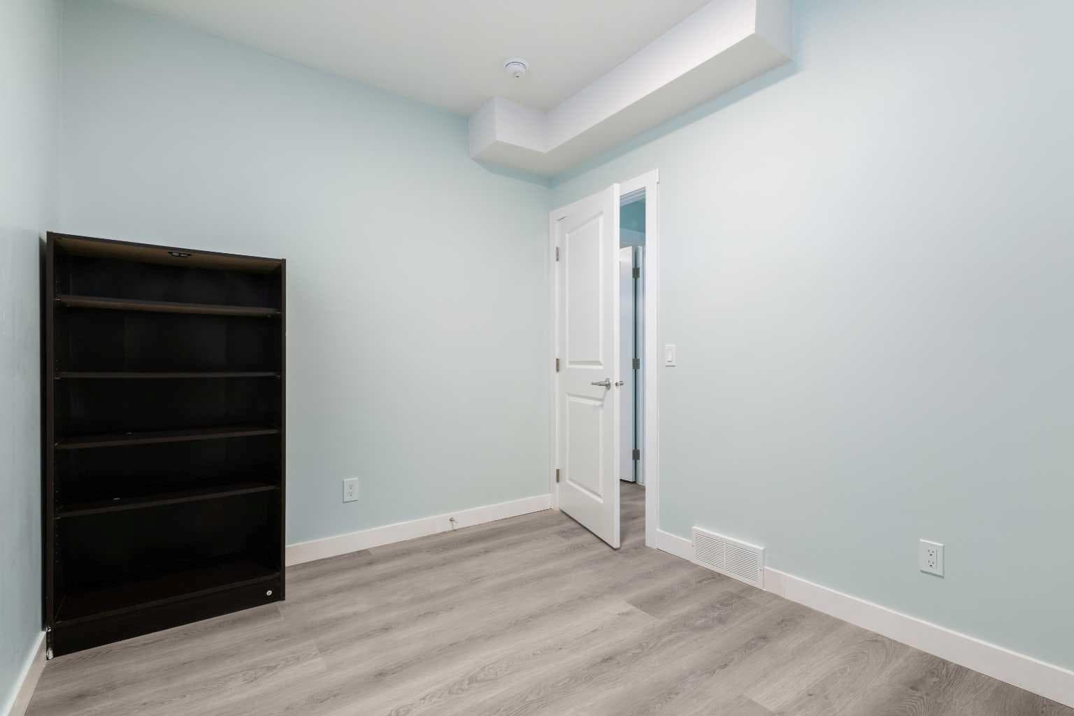 35 Lucas Passage NW