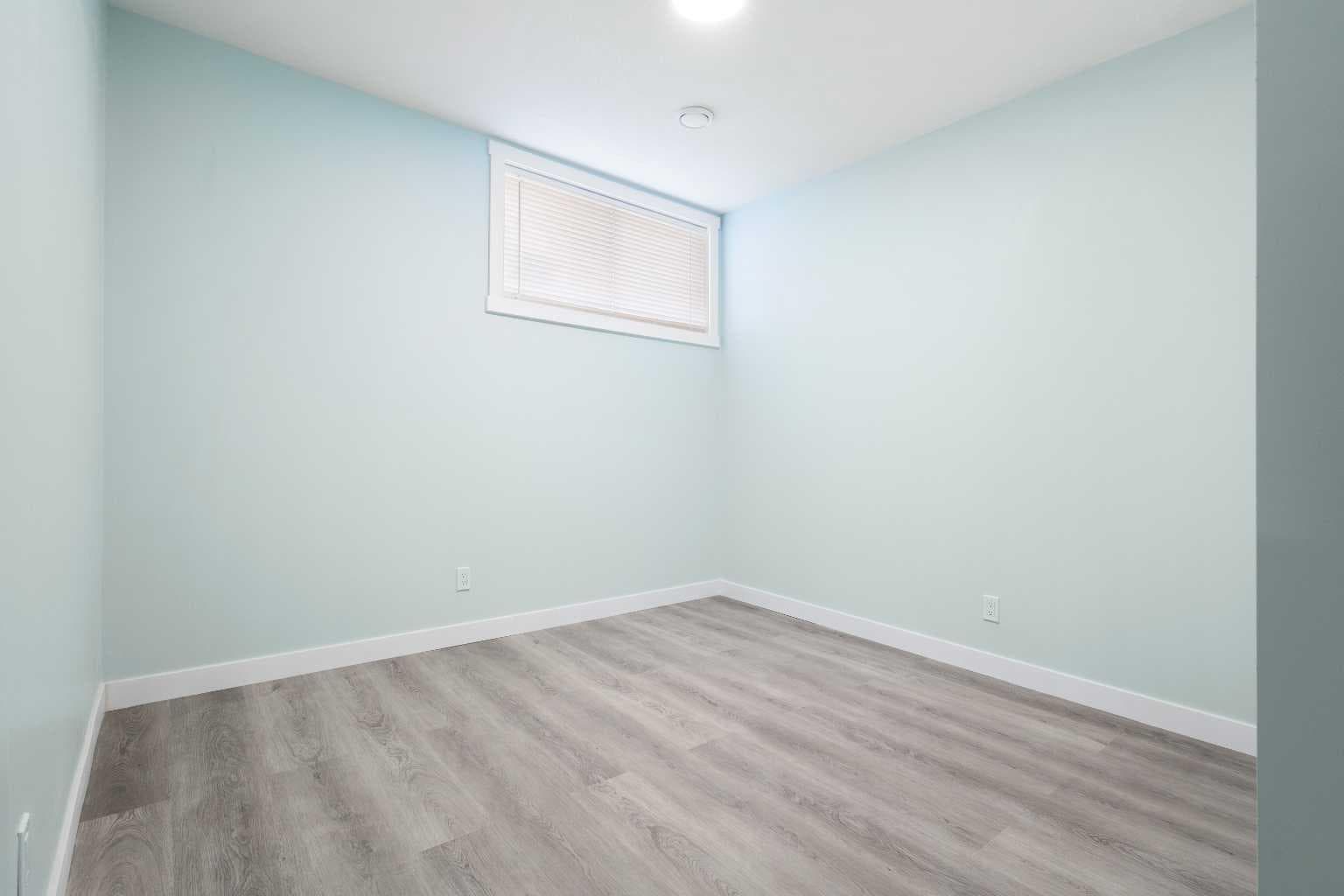 35 Lucas Passage NW