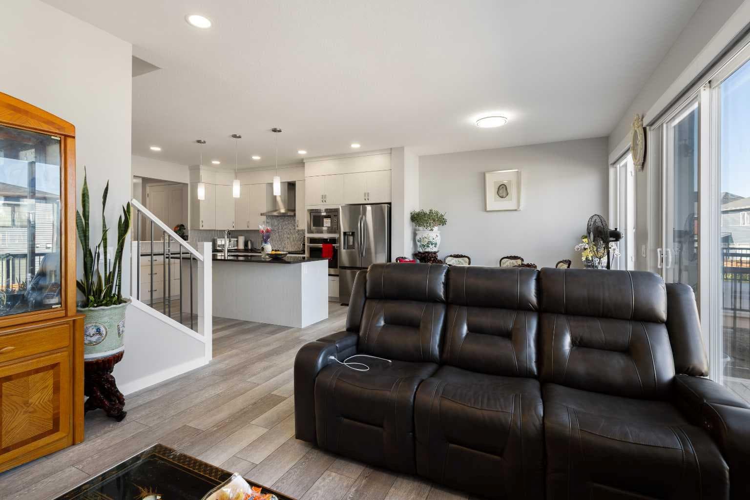 35 Lucas Passage NW