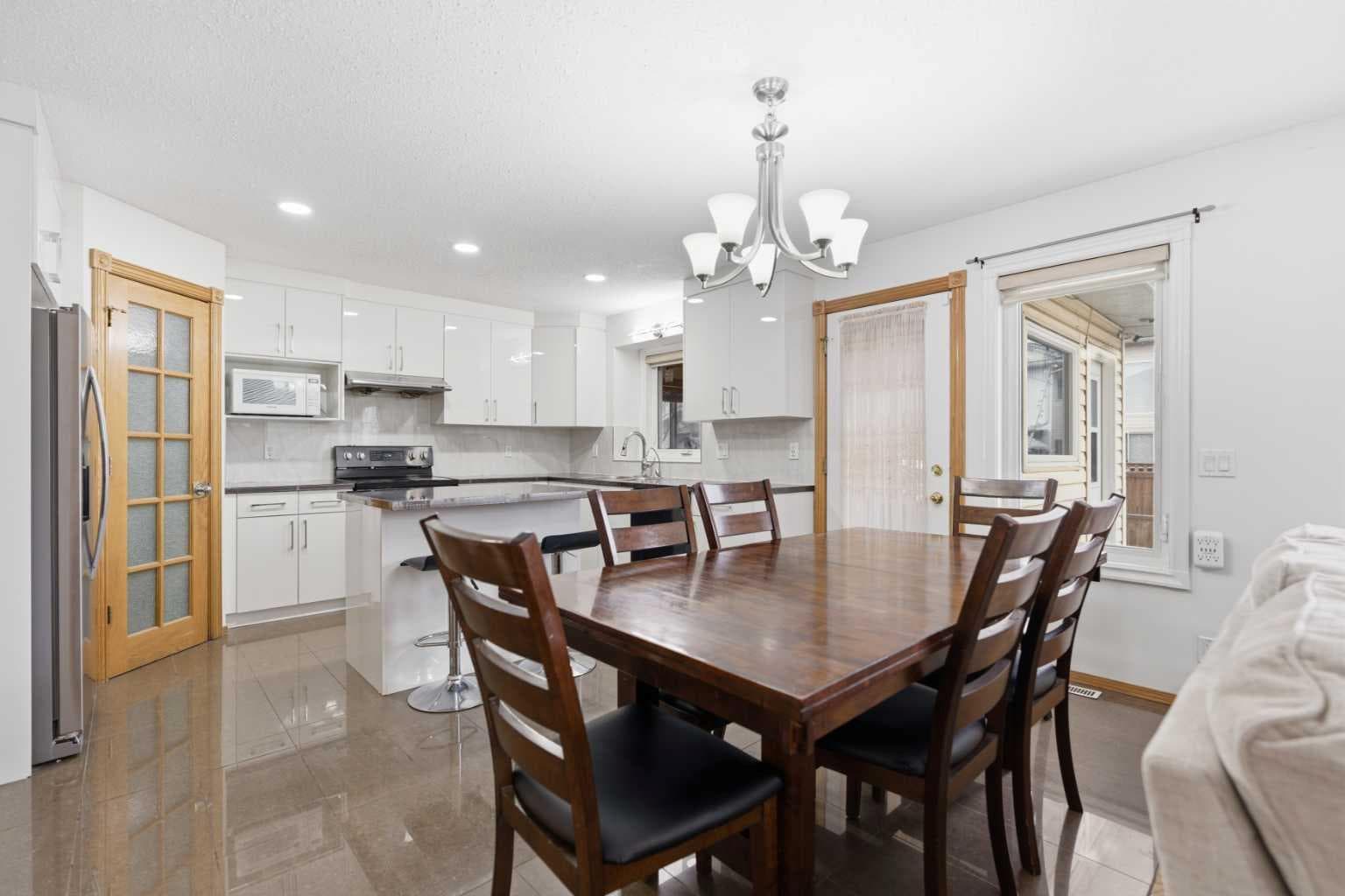 83 Coral Springs Grove NE