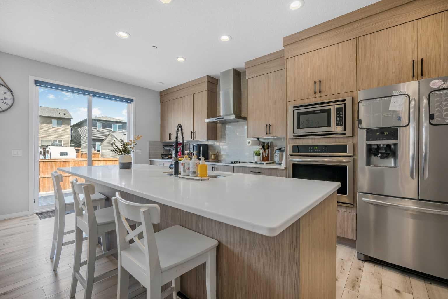 35 Howse Manor NE