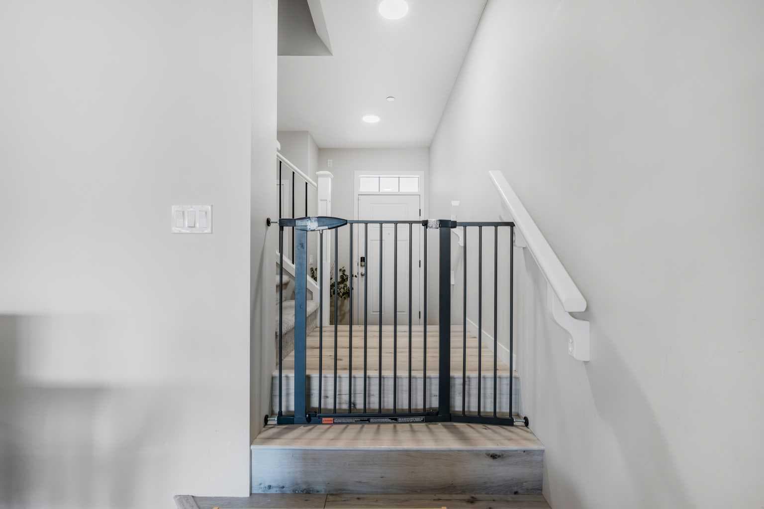 35 Howse Manor NE