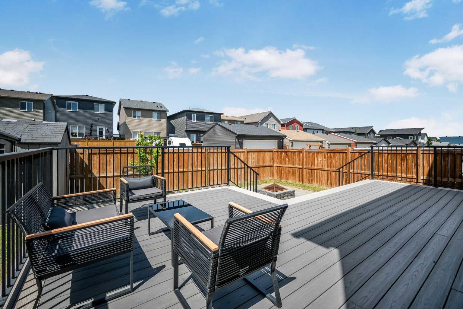 35 Howse Manor NE