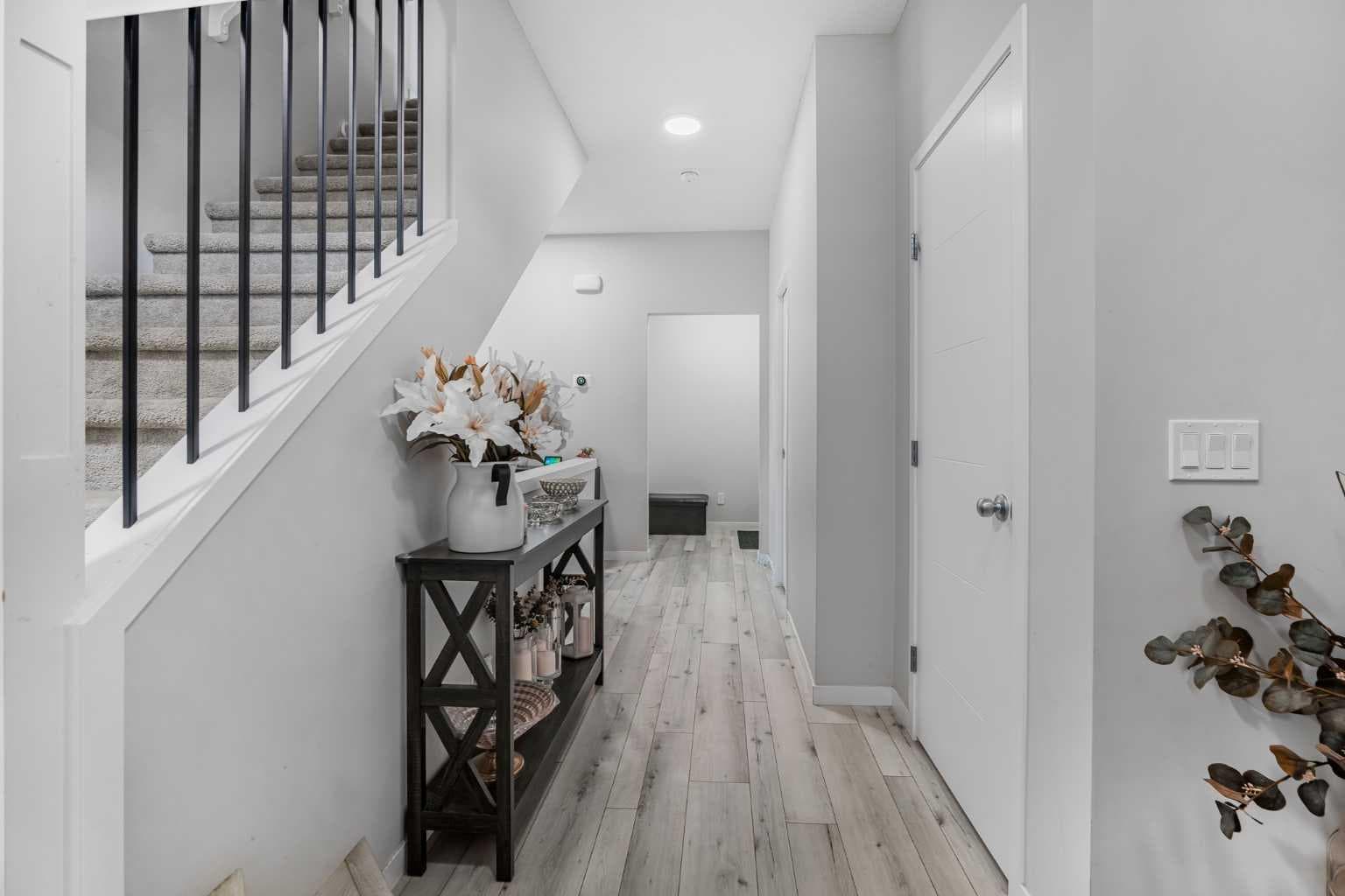 35 Howse Manor NE