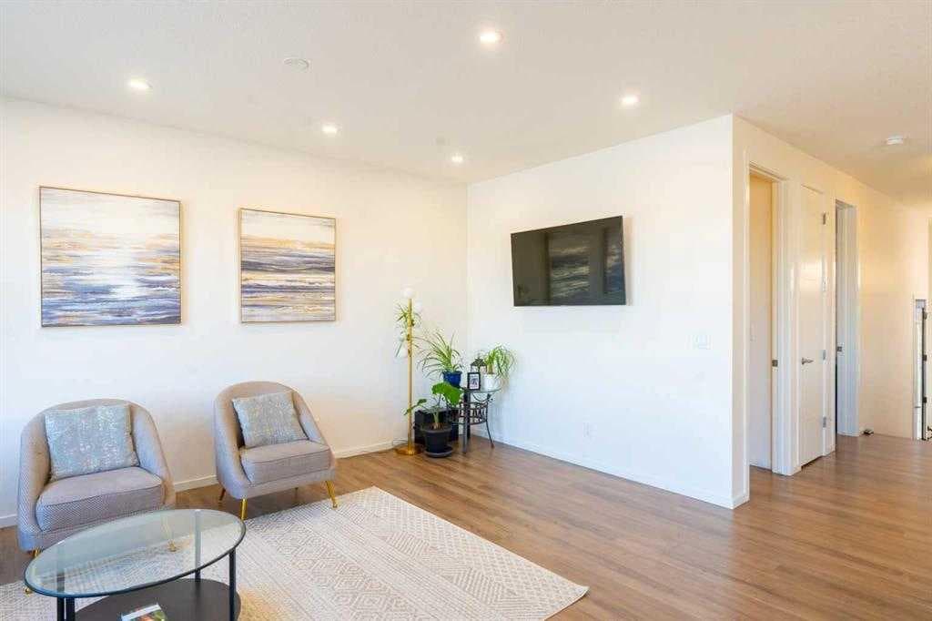 228 Windrow Link SW