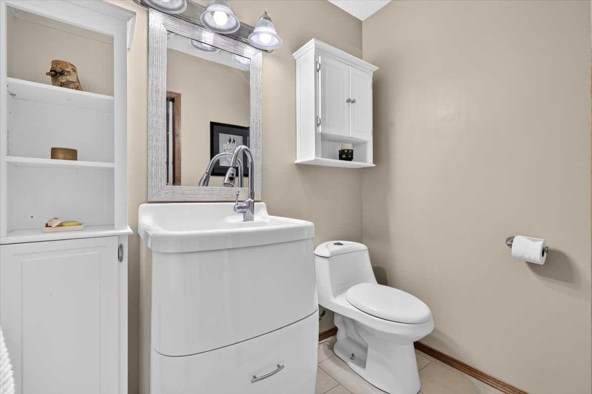 348 Wild Rose Close 