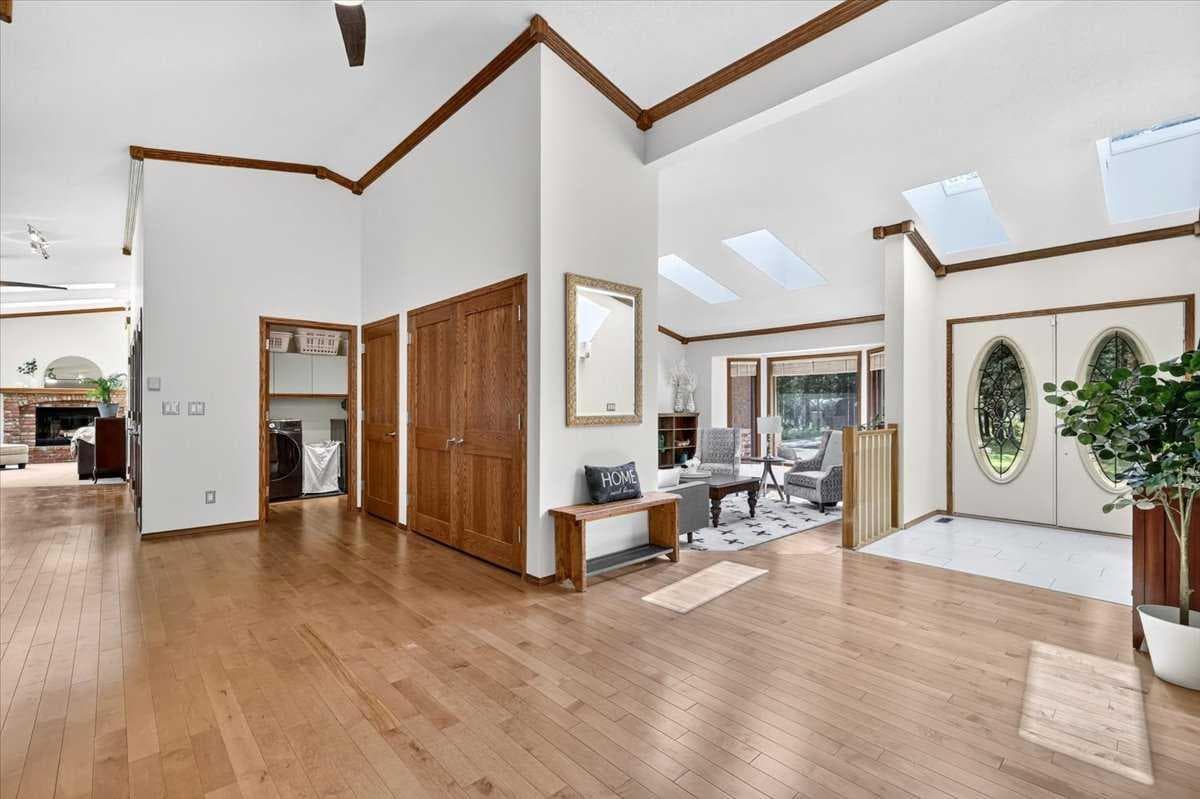 348 Wild Rose Close 