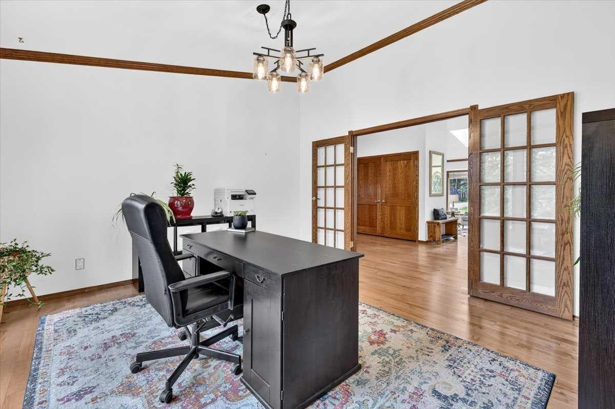 348 Wild Rose Close 