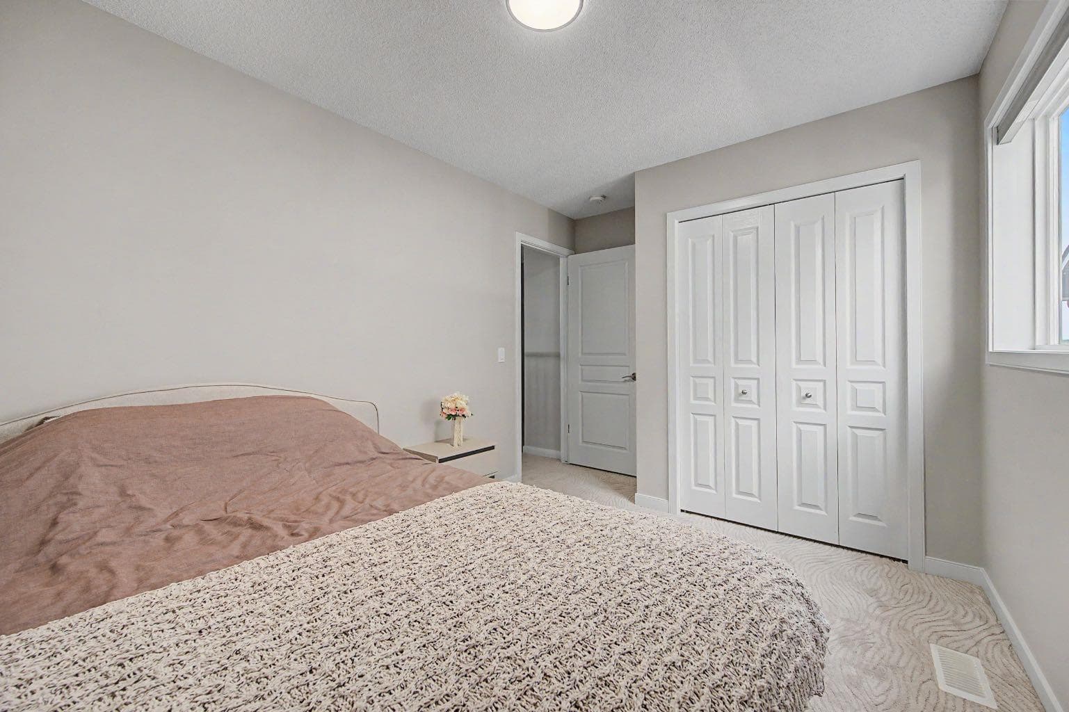 53 Fireside Crescent 