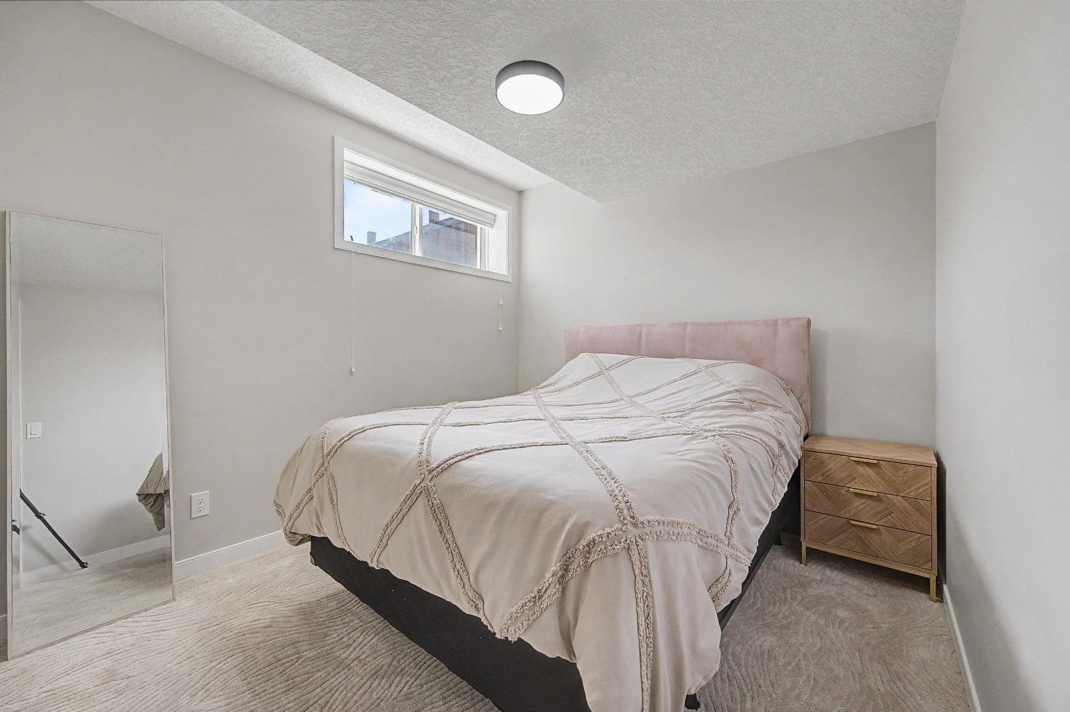 53 Fireside Crescent 