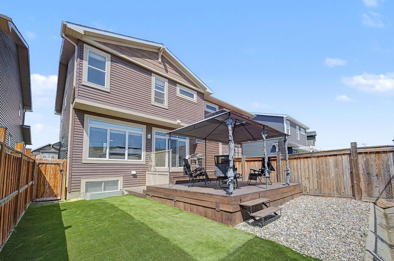 53 Fireside Crescent 