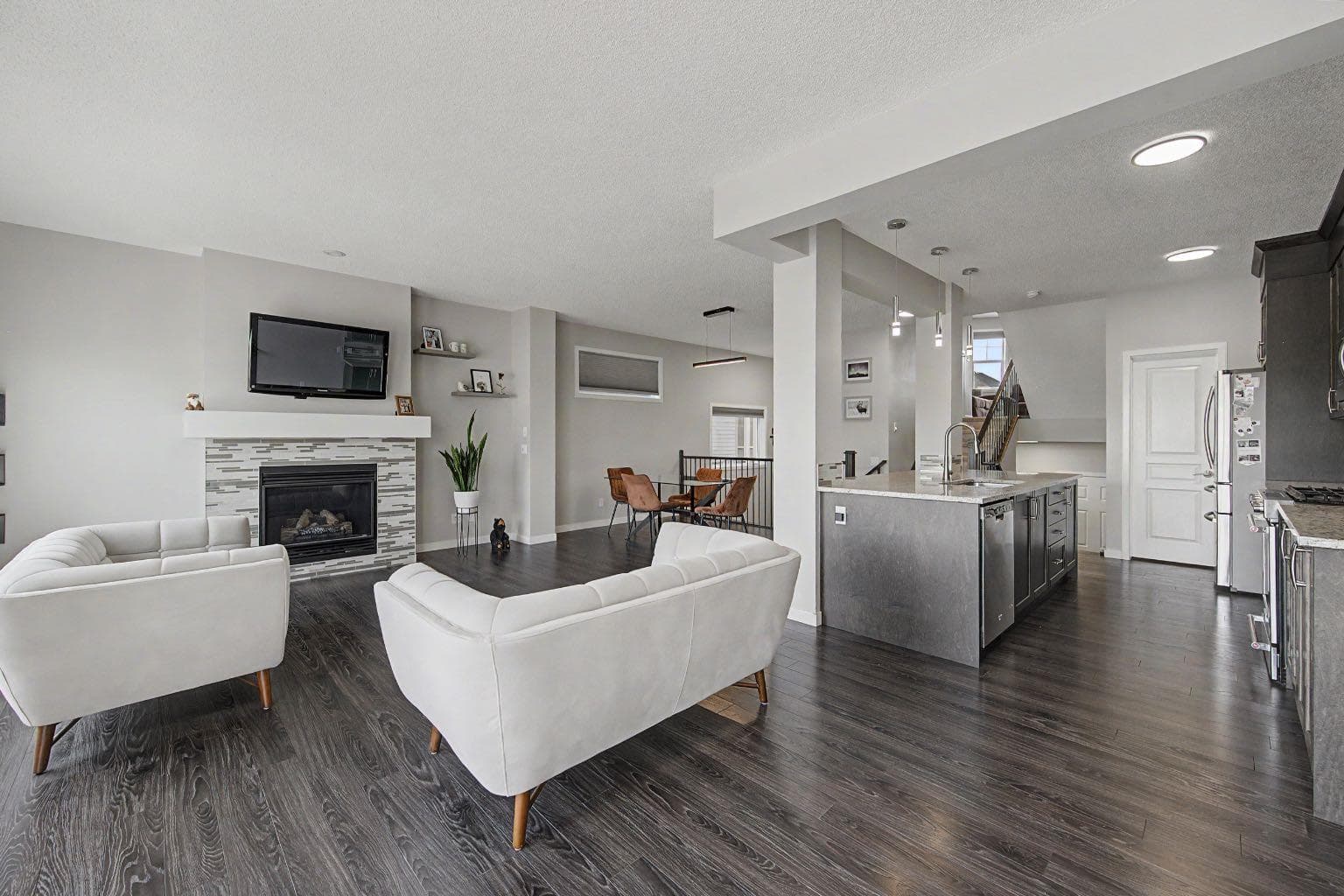 53 Fireside Crescent 