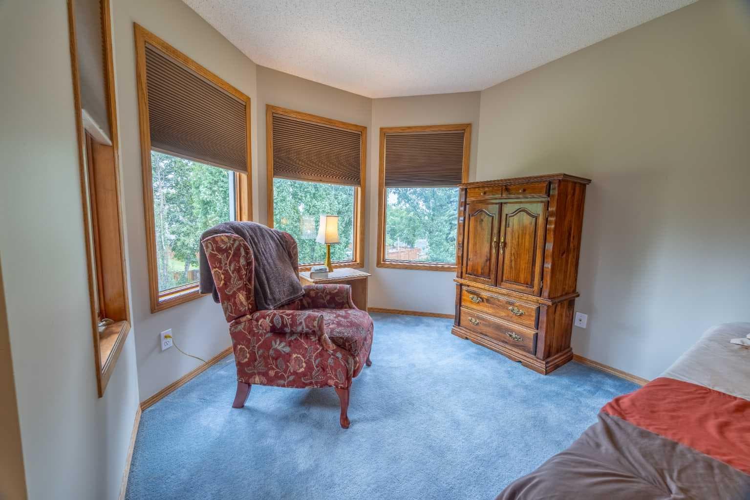 19 Mckenzie Lake Manor SE