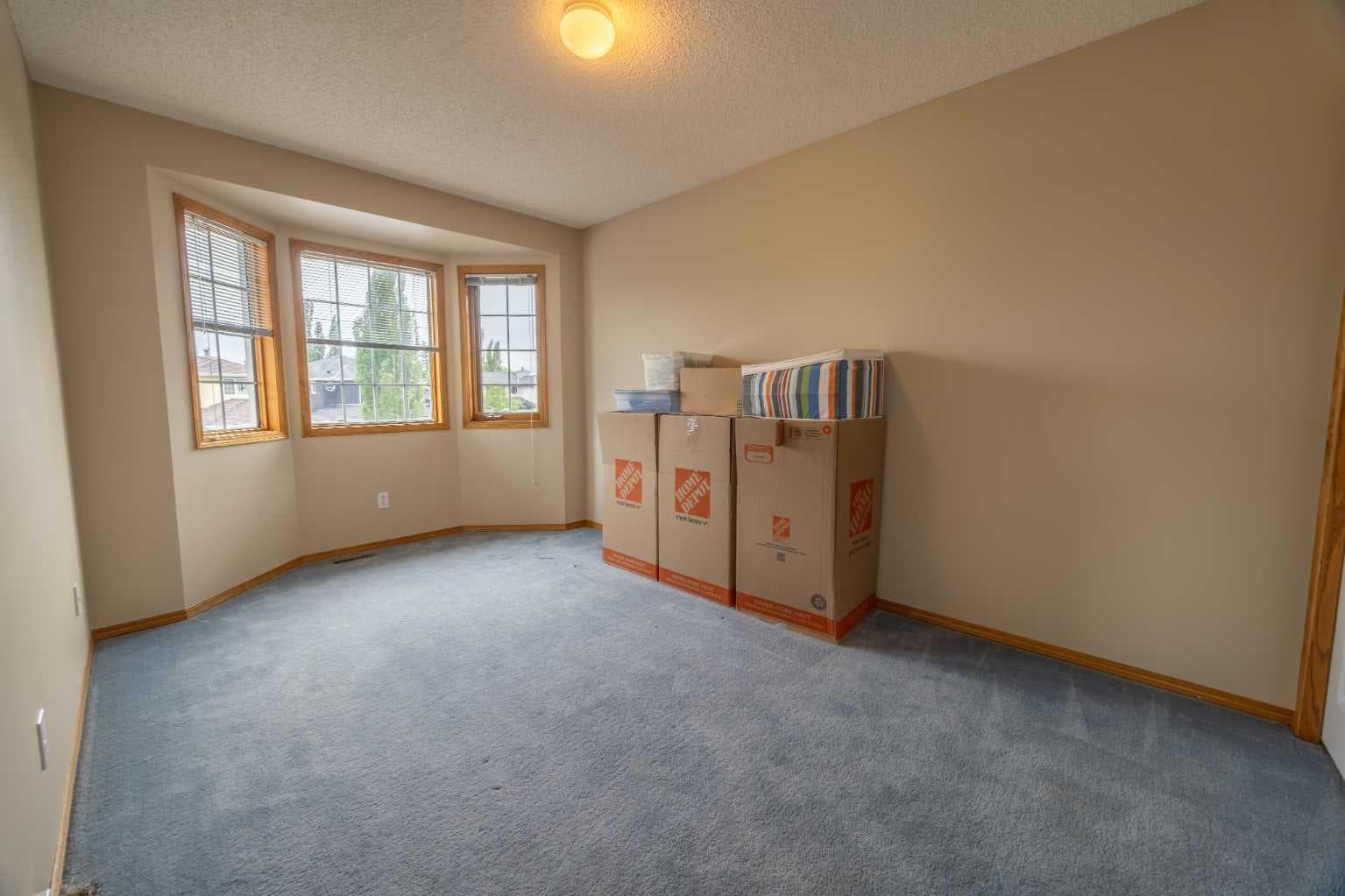 19 Mckenzie Lake Manor SE