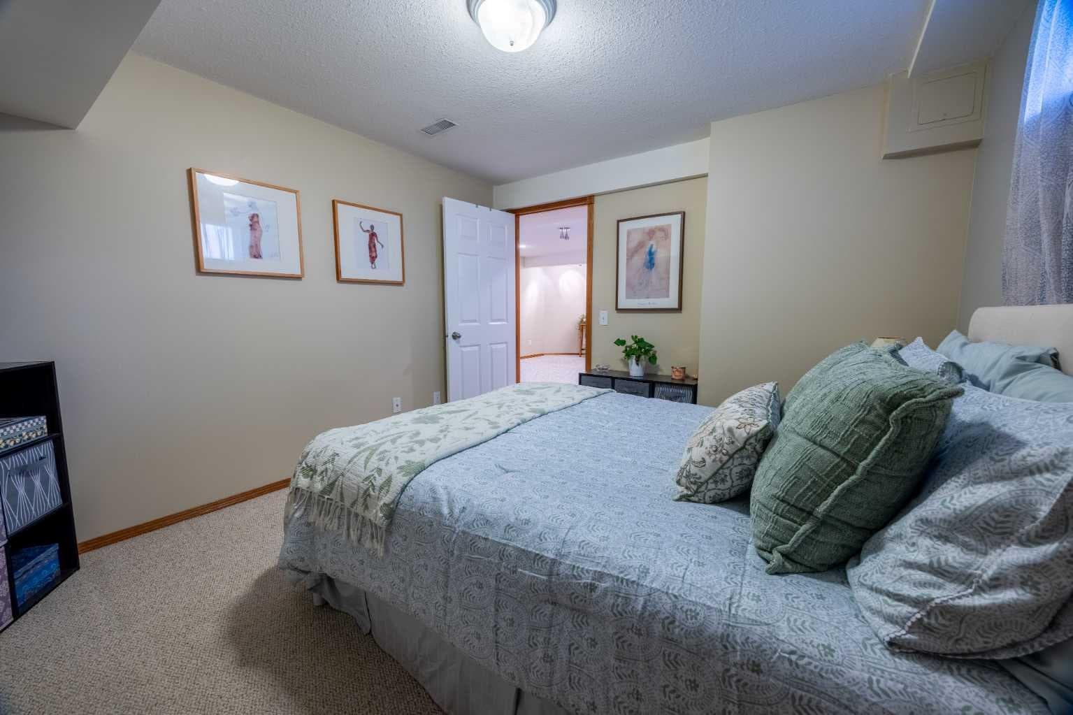 19 Mckenzie Lake Manor SE