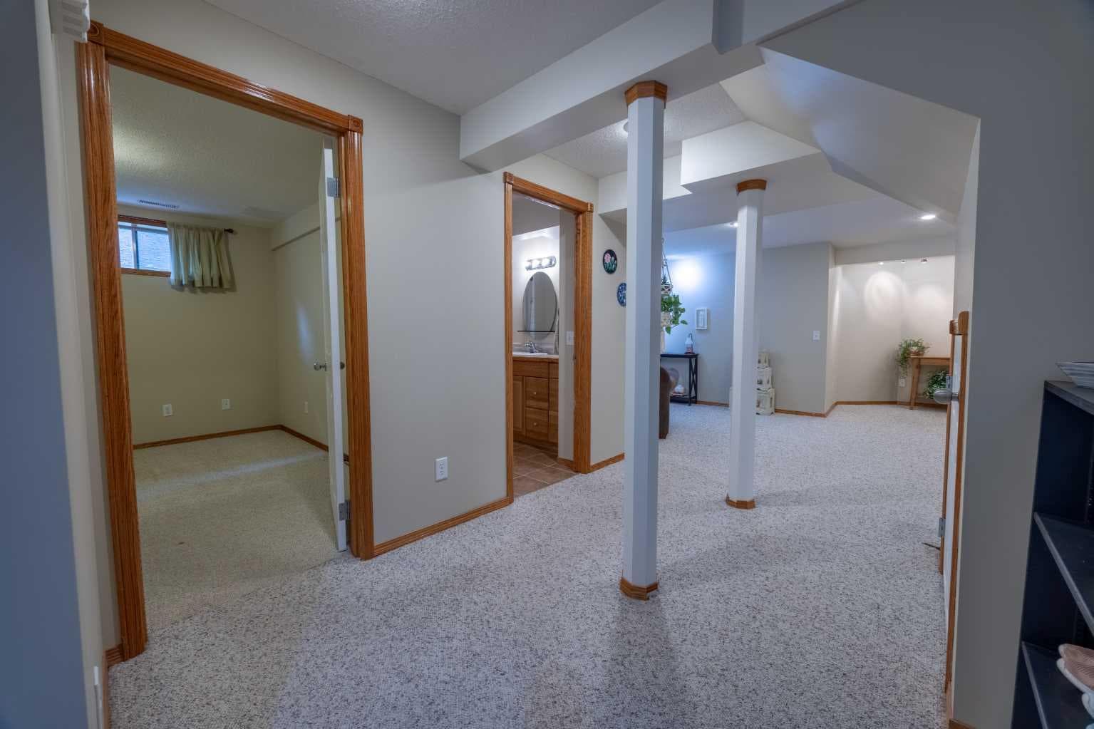 19 Mckenzie Lake Manor SE