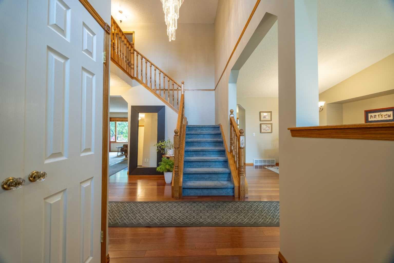 19 Mckenzie Lake Manor SE