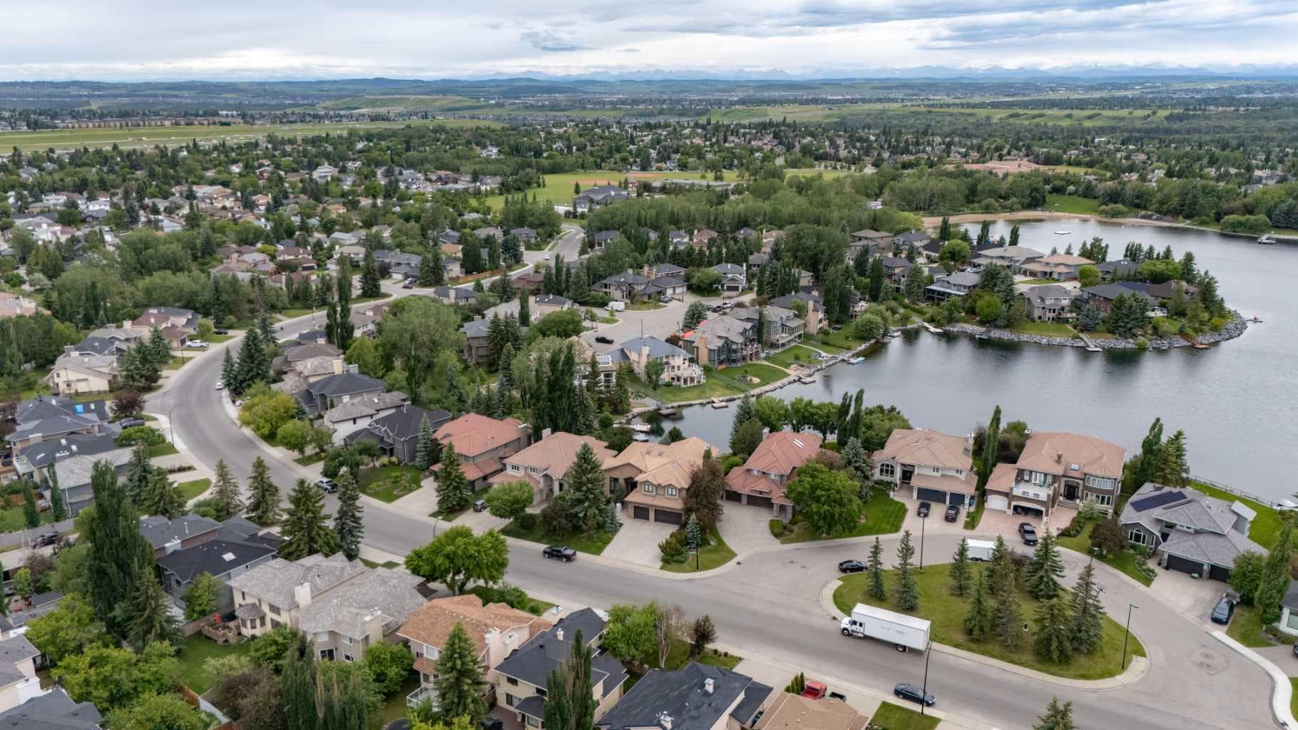19 Mckenzie Lake Manor SE
