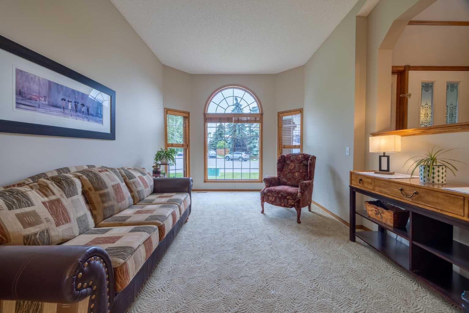 19 Mckenzie Lake Manor SE