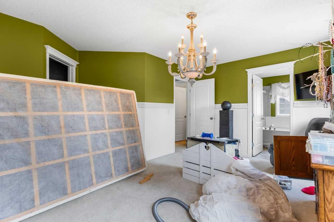 303 Bridlemeadows Common SW