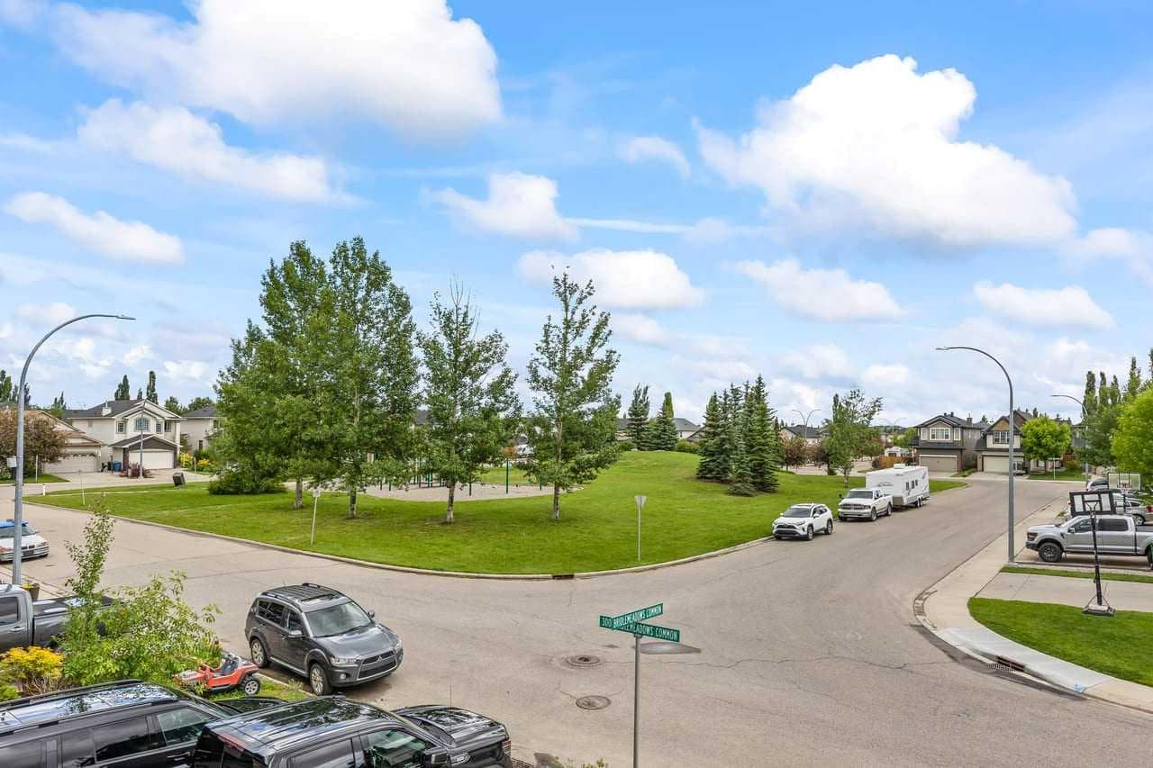 303 Bridlemeadows Common SW