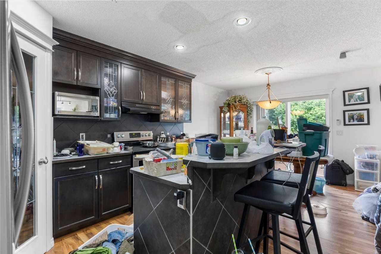 303 Bridlemeadows Common SW
