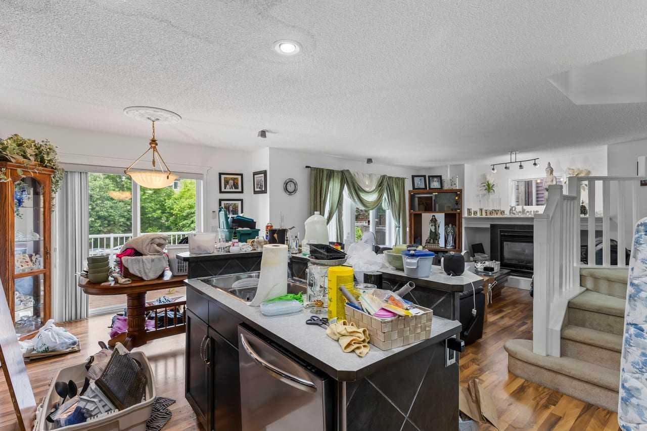 303 Bridlemeadows Common SW