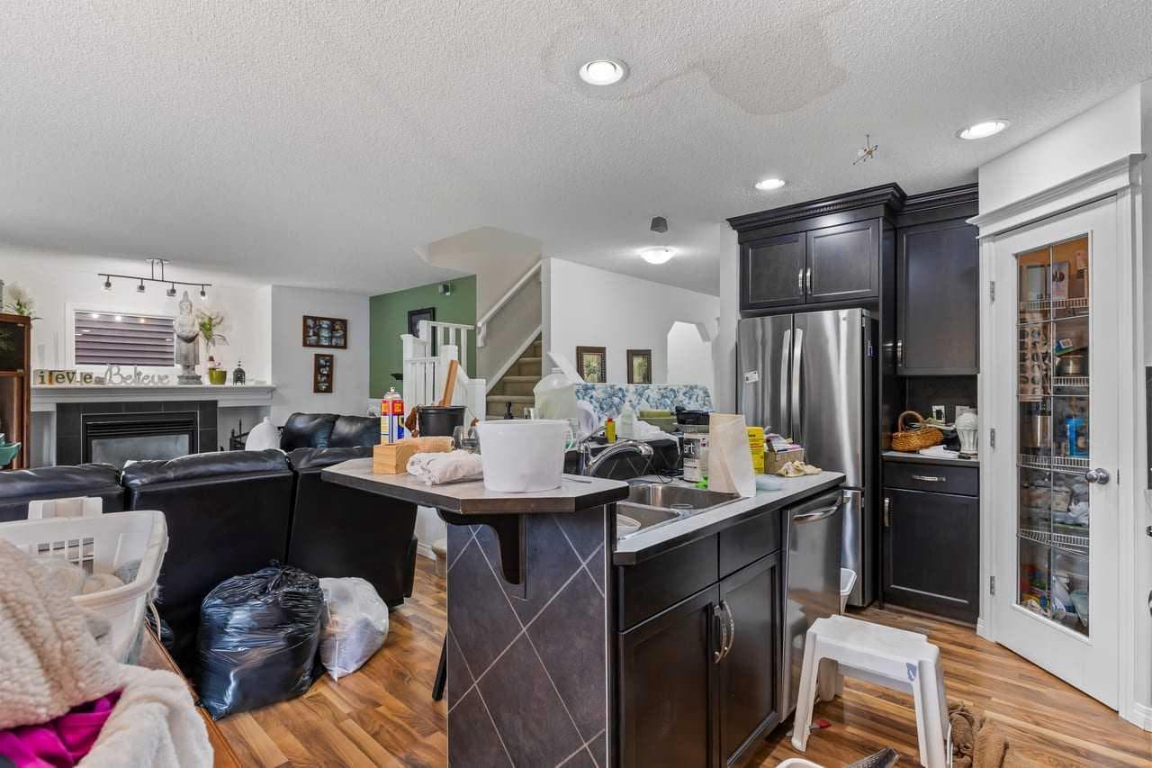 303 Bridlemeadows Common SW