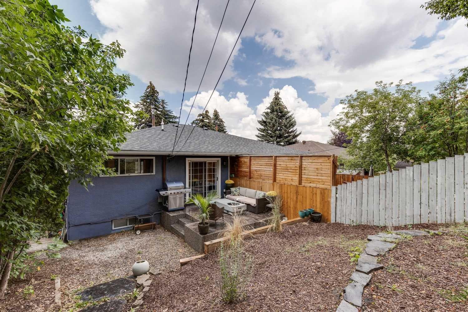 1333 Rosehill Drive NW