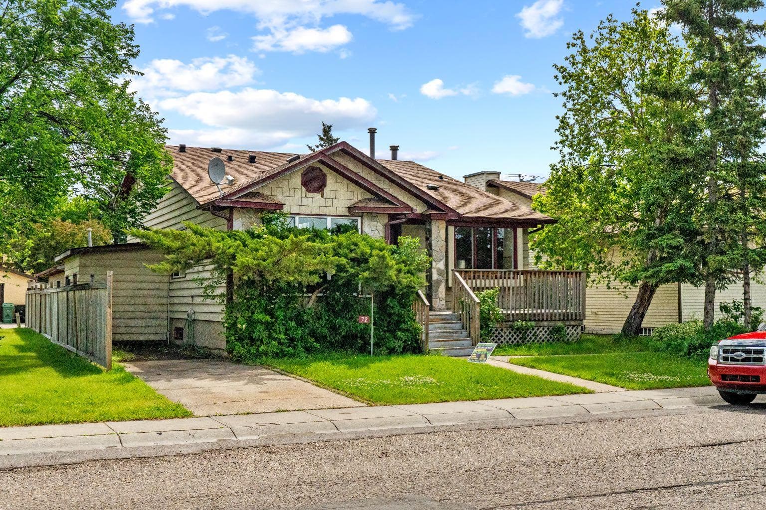 72 Templeson Way NE