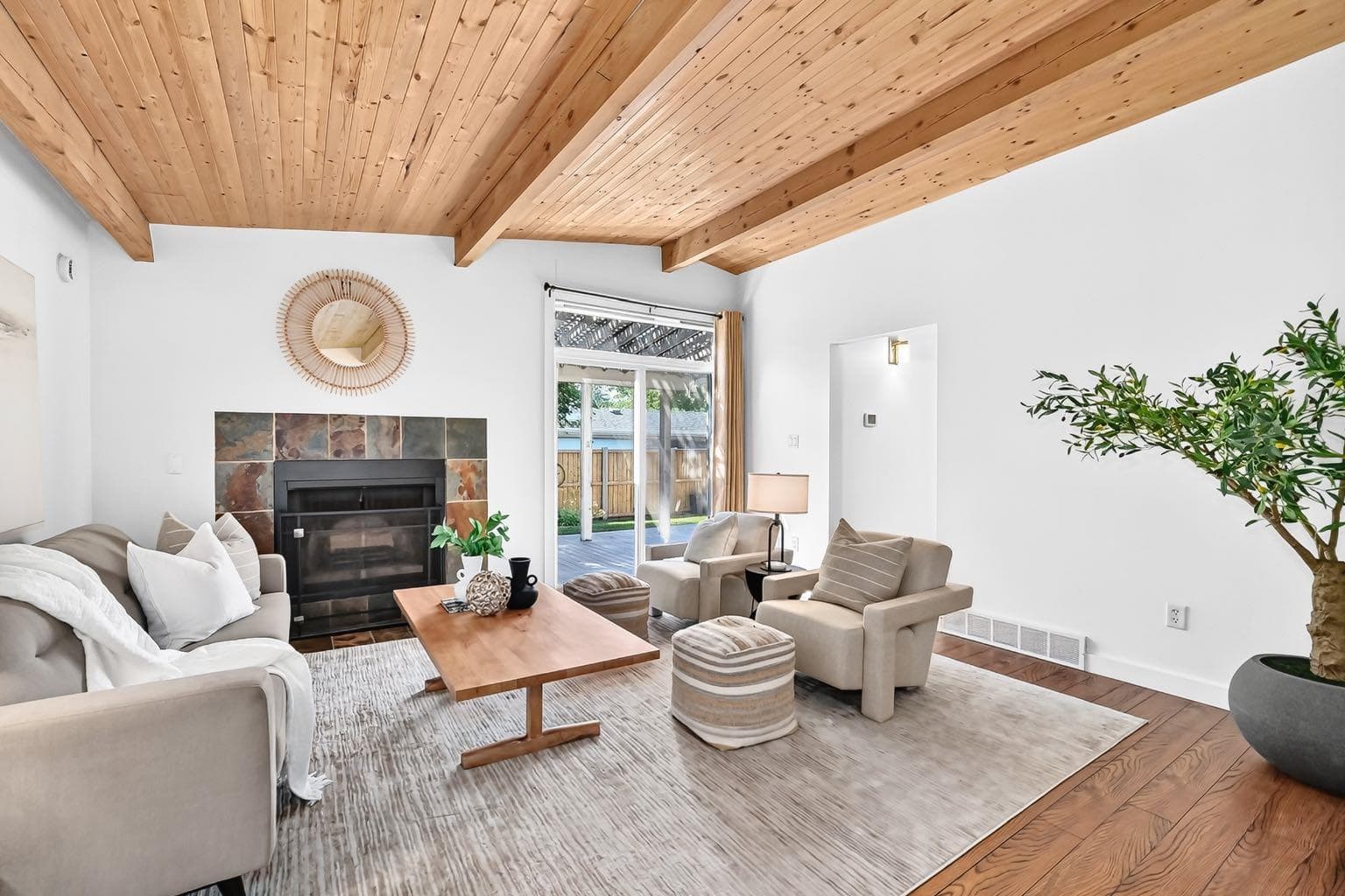 2623 Glenmount Drive SW